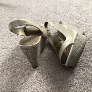 Anne Klein wedges